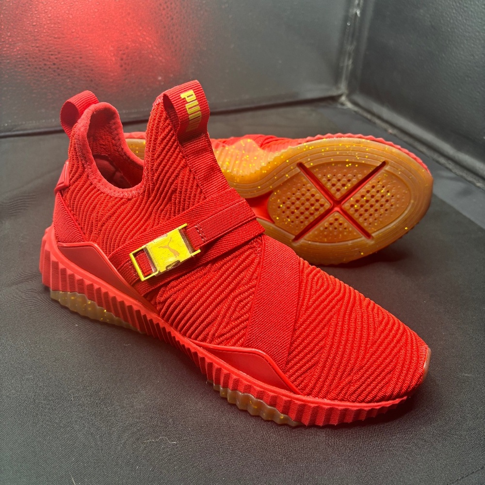 *LAST CHANCE* EVERYTHING MUST GO PUMA Fenty Trainer Mid “Red Alert”